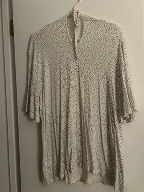 LC Lauren Conrad Cream Polka Dot Tie-Back Flutter Sleeve Tunic